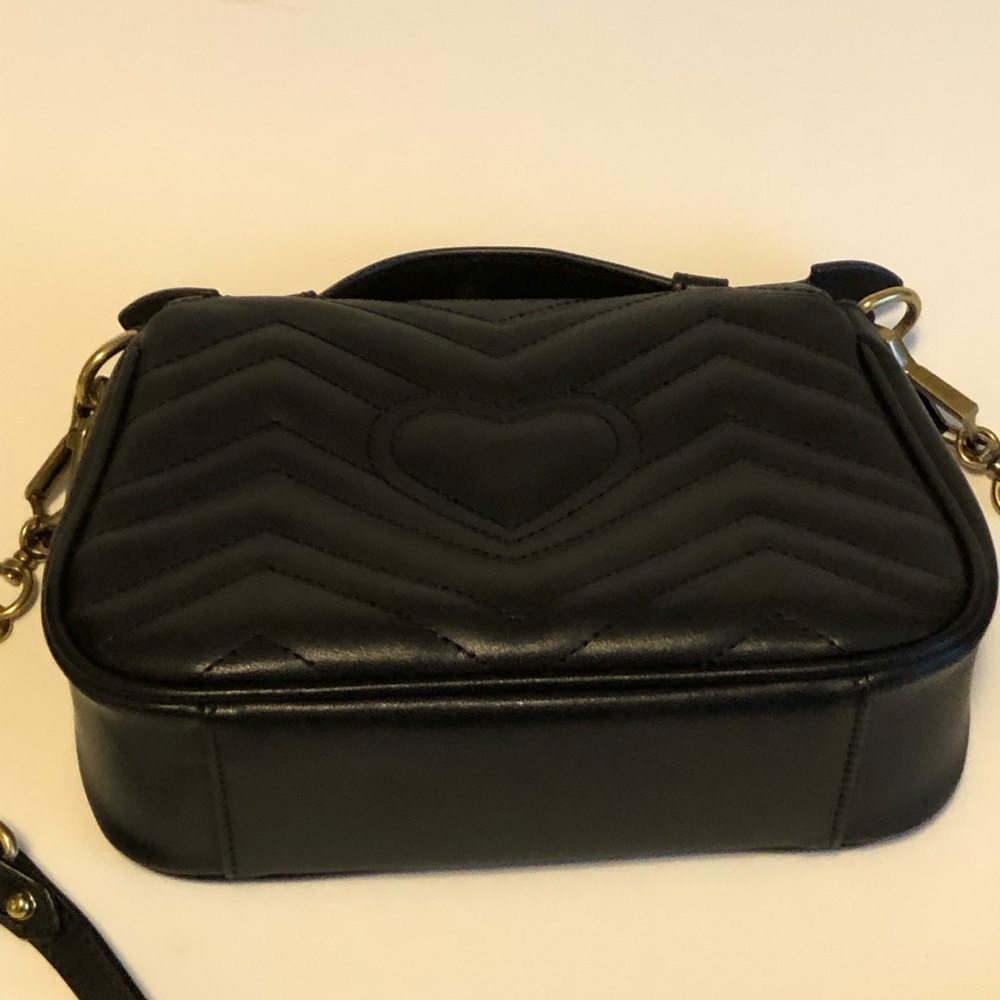 GUCCI Black Authentic Leather  Bag With Original Detachable Strap Like New - Picture 3 of 16